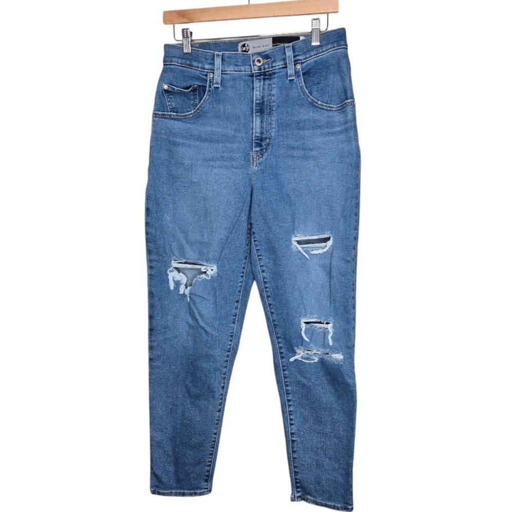 Levi's Silver Tab Mom‎ Jeans High Waist Light Wash Distressed Stretch Size 29